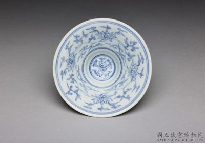 图片[2]-Cup with lotus scrolls in underglaze blue, Mark of  da ming chenghua nian zhi. Qing dynasty, 17th – 18 century-China Archive